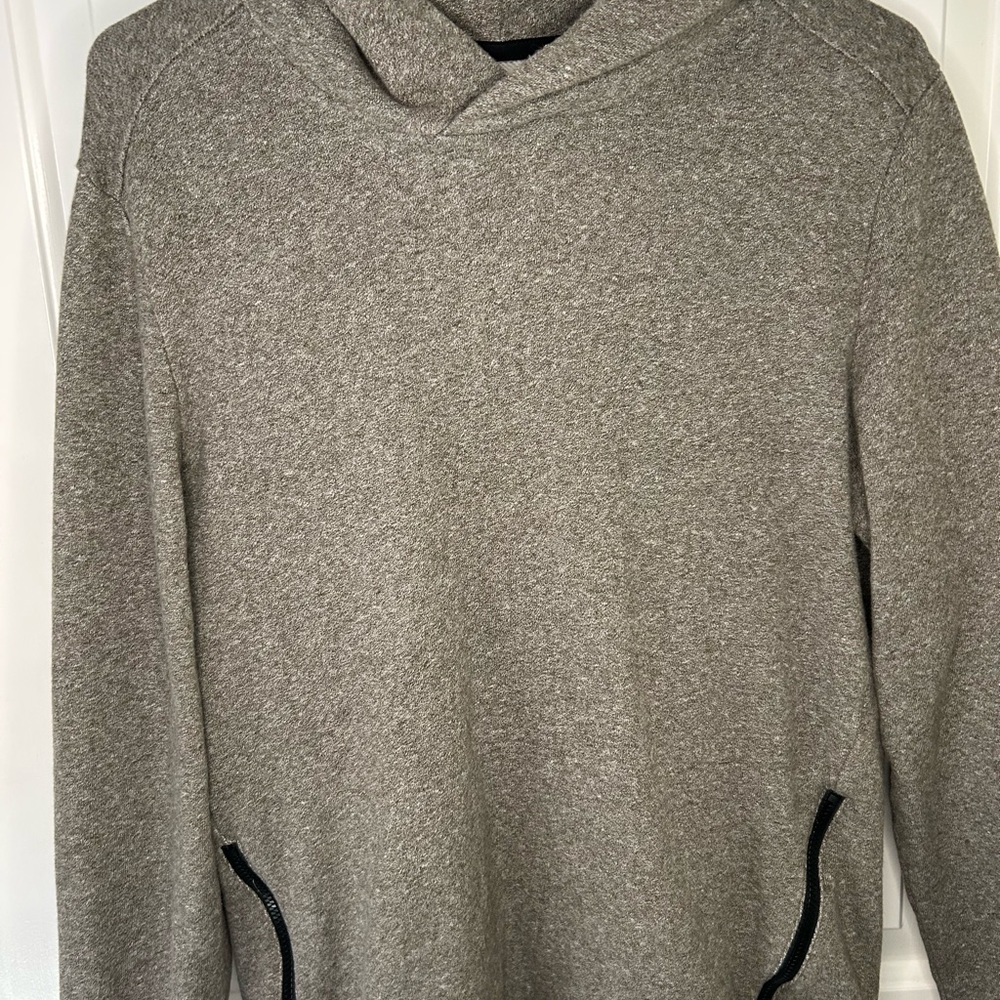 VRST Men's Casual Olive Green Hoodie Size Small